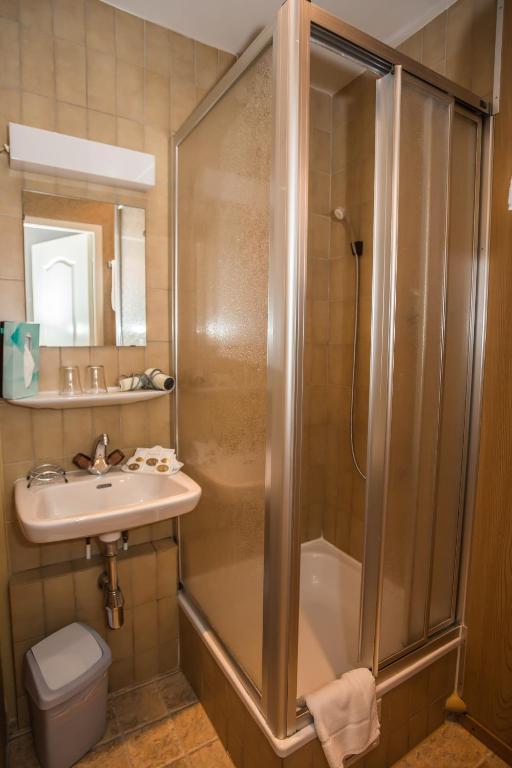 Hotel Des Tourelles Geneva Room photo